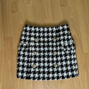 S black and white plaid tweed mini skirt with gold buttons